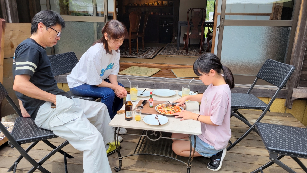 DIYピザ窯でピッツァパーティー